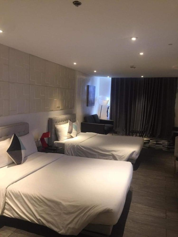 City Park Hotel Residences Taguig Εξωτερικό φωτογραφία