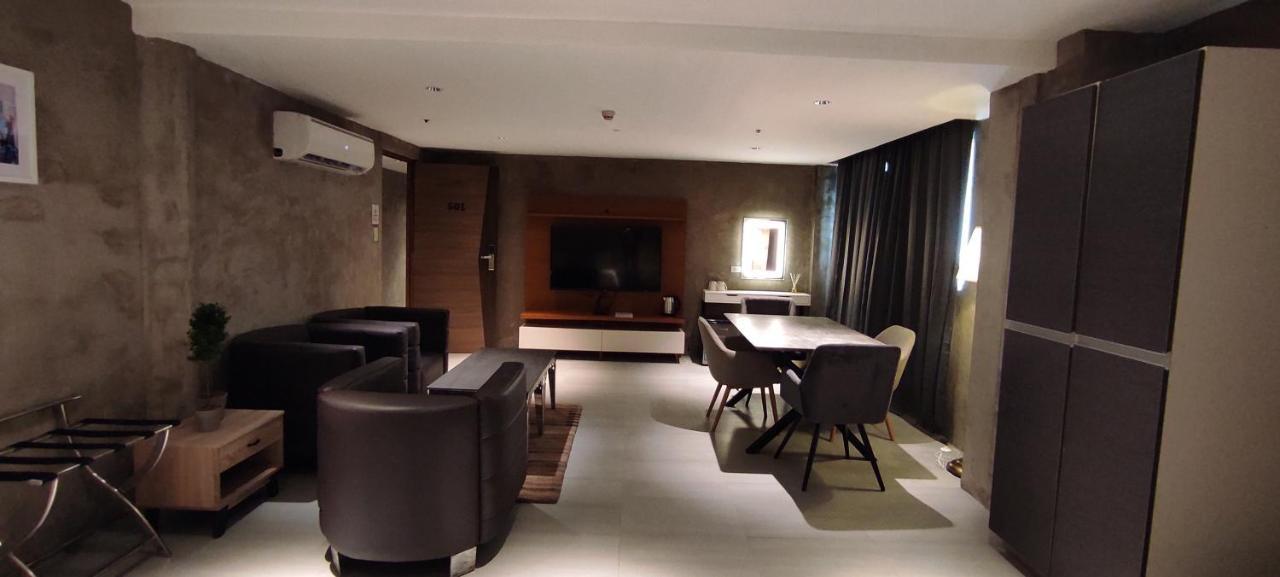 City Park Hotel Residences Taguig Εξωτερικό φωτογραφία